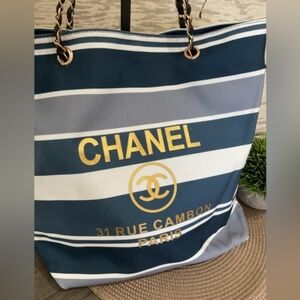 Striped Tote GWP